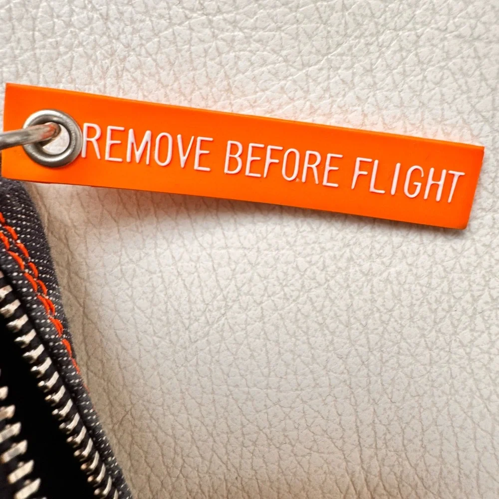 💯 CHRISTIAN DIOR
Blue Trotter Denim Flight Cosmetic Pouch - Picture 2 of 16